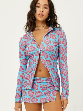 Frankie's Bikinis skirt and swim top set!